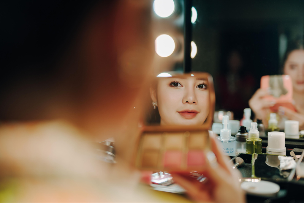 THE OTHER SIDE OF PRETTY Image 1024x683